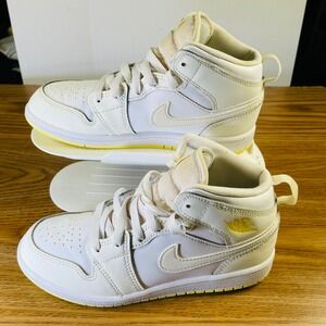 Nike Air Jordan 1 Mid SE GS White Yellow Ochre Youth Size 3Y Basketball Shoes‎